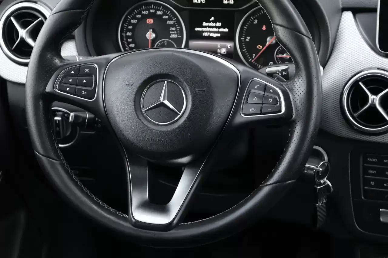 Mercedes-Benz B 180 B 180 d Navi CruiseC Camera Garantie*