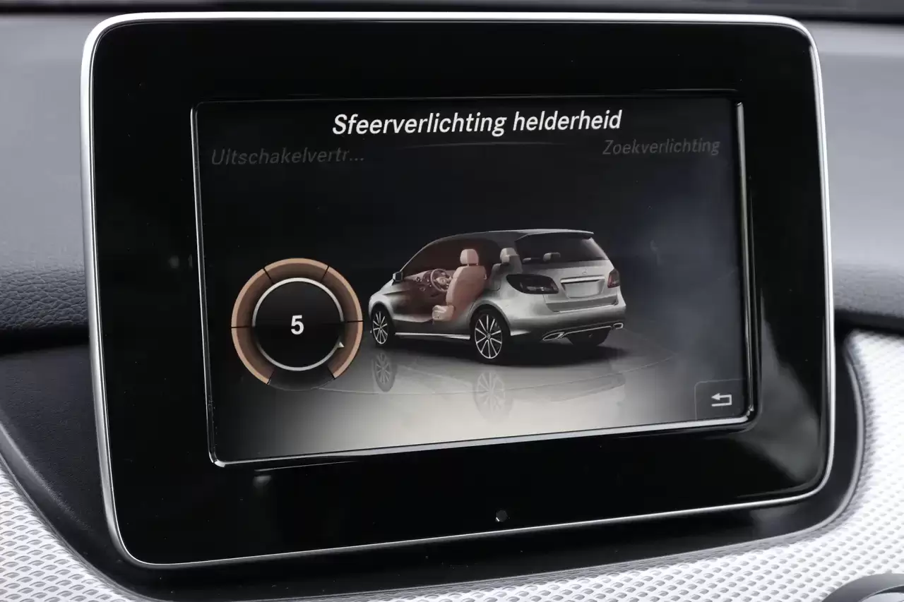 Mercedes-Benz B 180 B 180 d Navi CruiseC Camera Garantie*