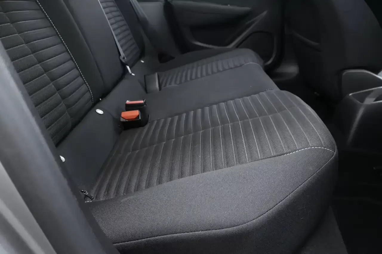 Peugeot 208 1.2i PureTech Style CruiseC LijnA Carplay Garantie*