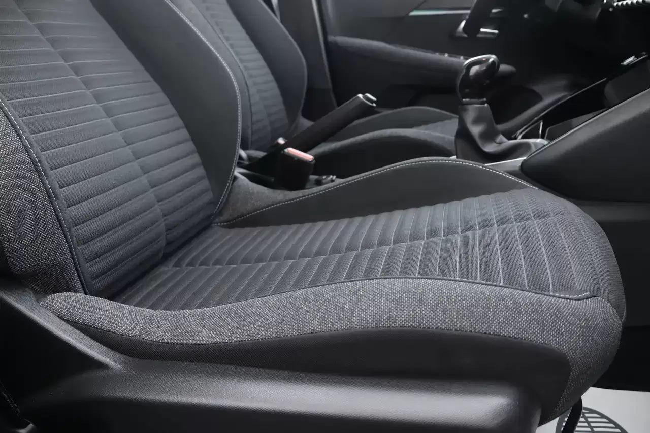 Peugeot 208 1.2i PureTech Style CruiseC LijnA Carplay Garantie*