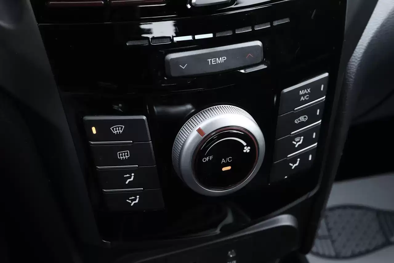 SsangYong XLV XLV 1.6i e-XGi 2WD Carplay Airco ParkS Garantie*