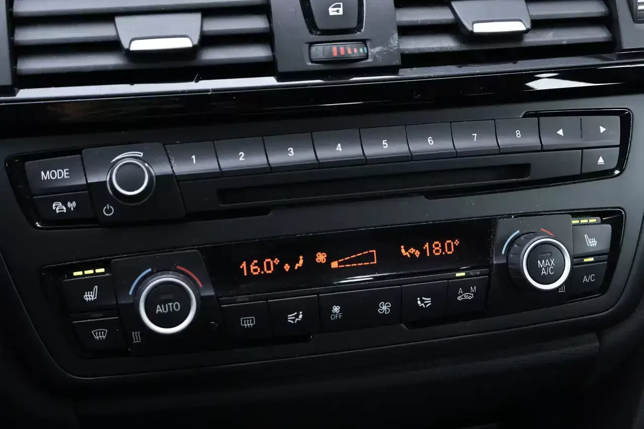 BMW 320 Gran Turismo 320 dA Pano CruiseC ZetelV Garantie*