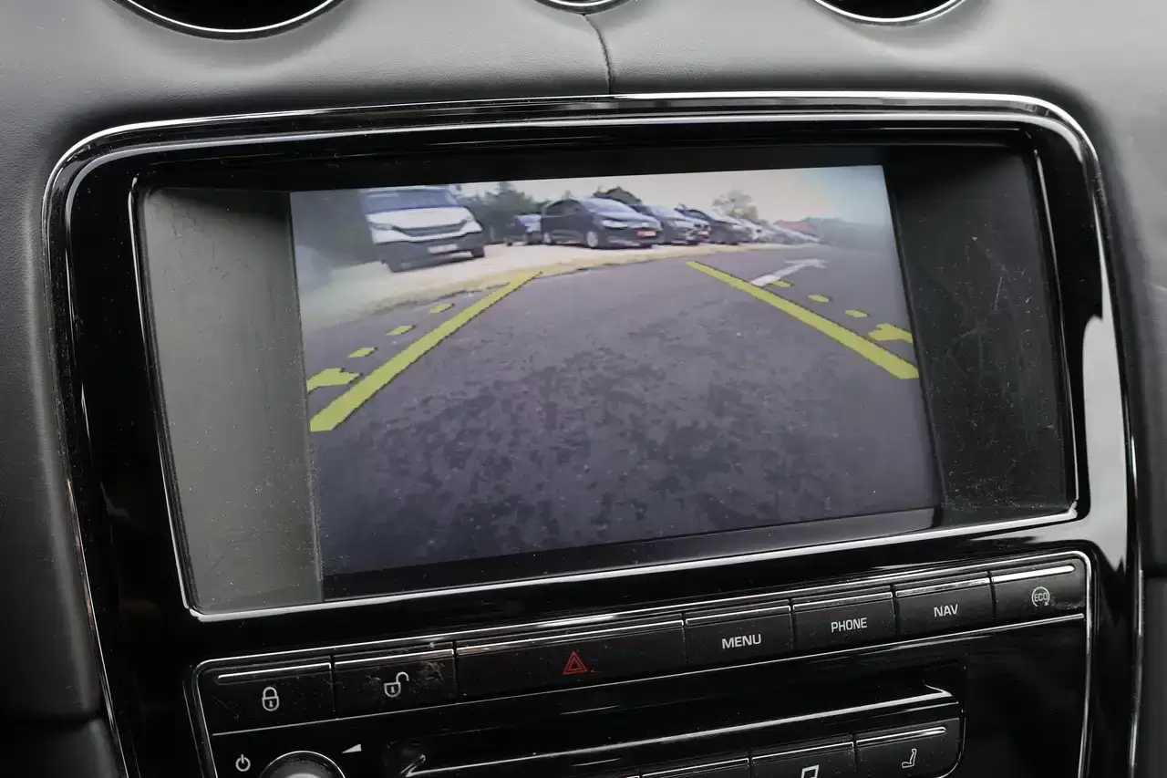 Jaguar XJ 3.0 V6 Diesel Pano DodeH Elek.V Keyless Garantie*