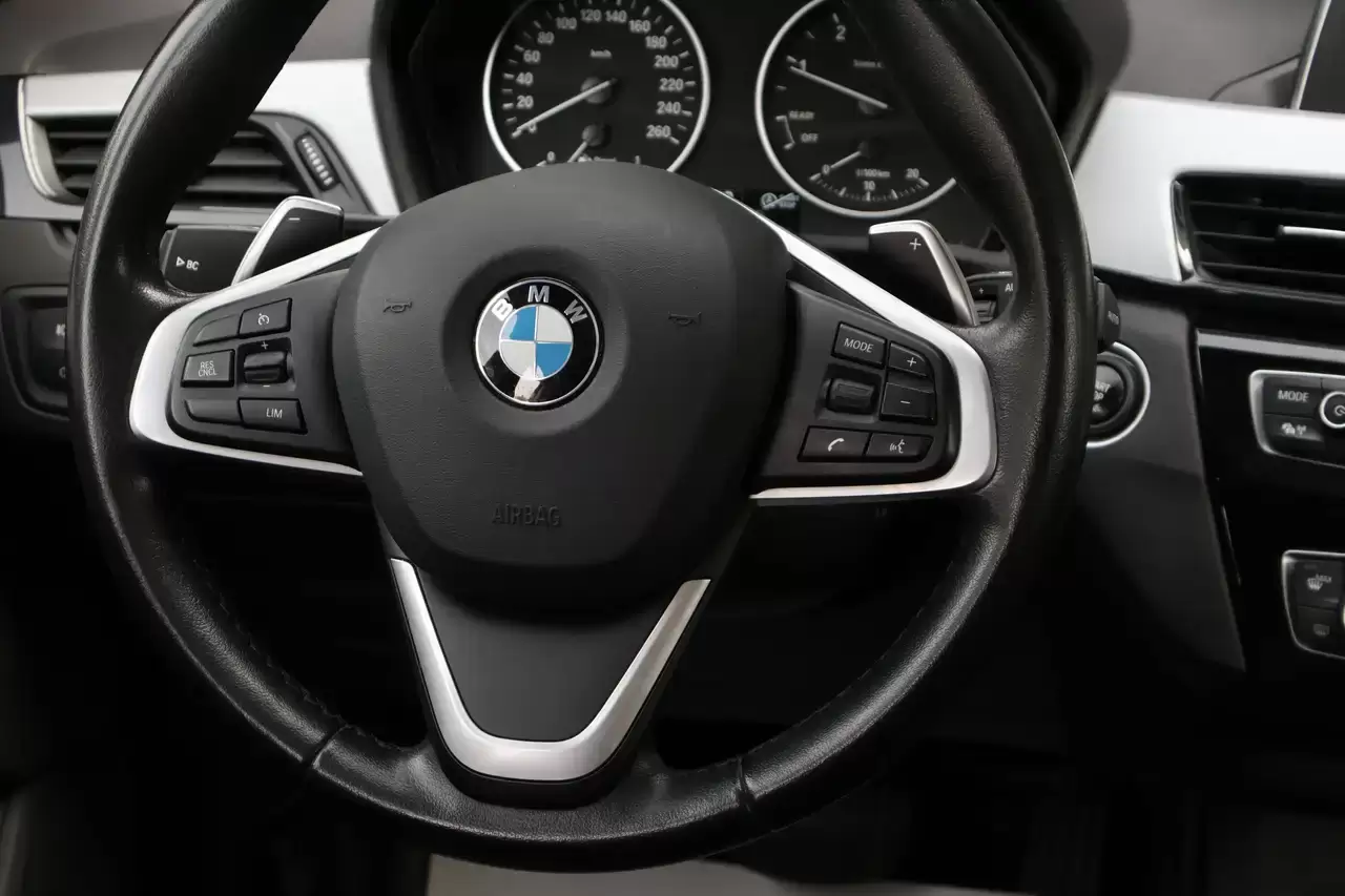 BMW X1 X1 2.0 dAS sDrive18 Pano TrekH Keyless Garantie*