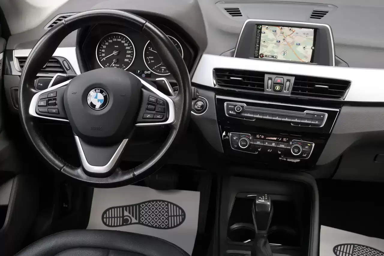 BMW X1 X1 2.0 dAS sDrive18 Pano TrekH Keyless Garantie*