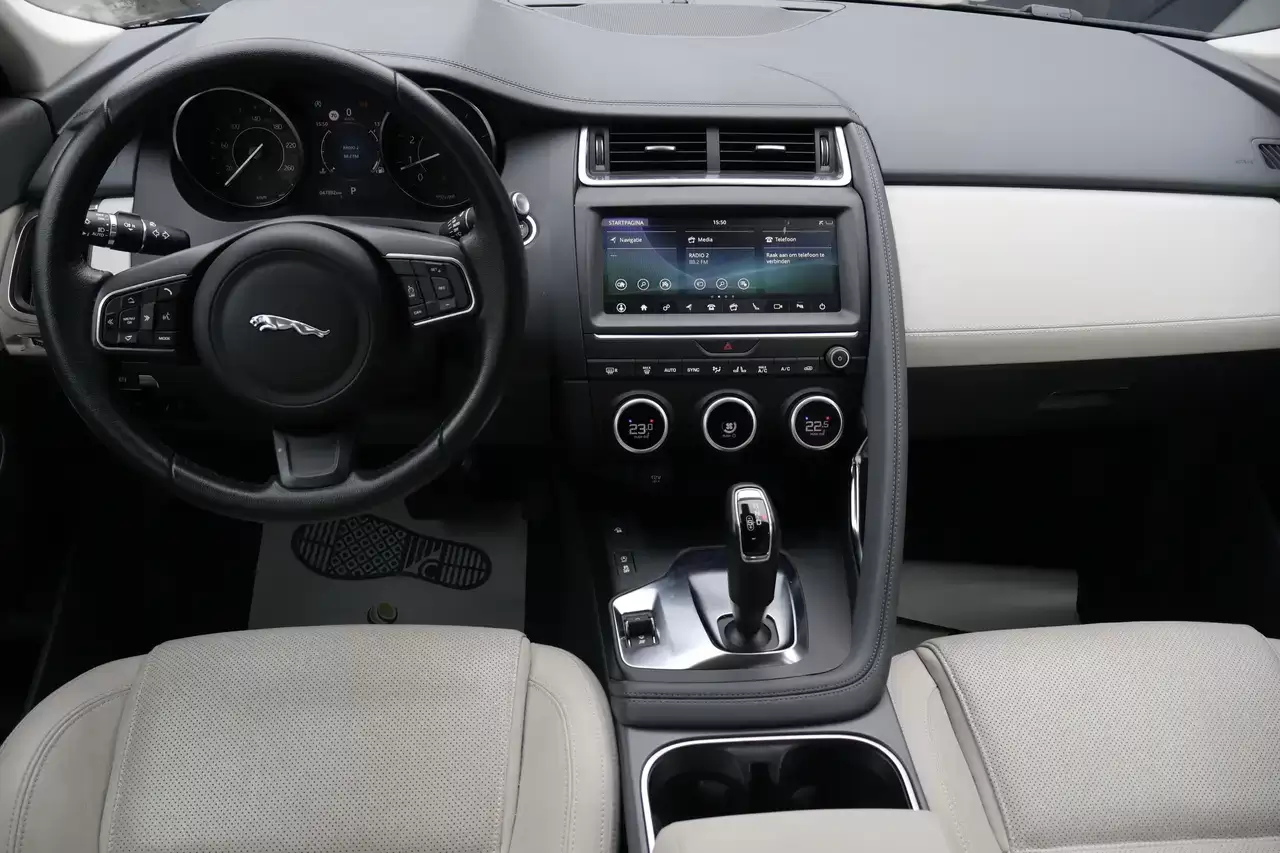 Jaguar E-Pace E-Pace 2.0 T AWD (EU6.2) Navi Elek. Z Garantie*