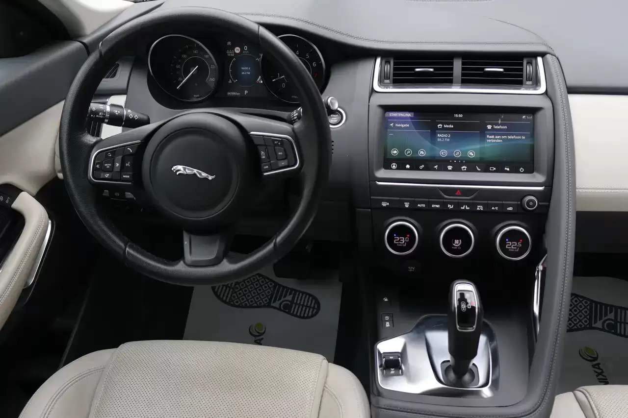 Jaguar E-Pace E-Pace 2.0 T AWD (EU6.2) Navi Elek. Z Garantie*