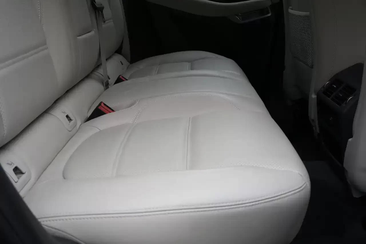 Jaguar E-Pace E-Pace 2.0 T AWD (EU6.2) Navi Elek. Z Garantie*