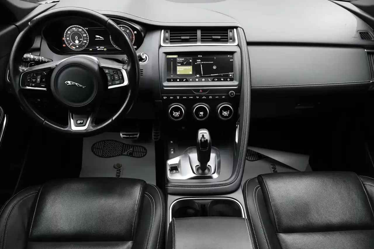 Jaguar E-Pace E-Pace 2.0 D AWD R-Dynamic BTW* Pano ACC Navi 12M*