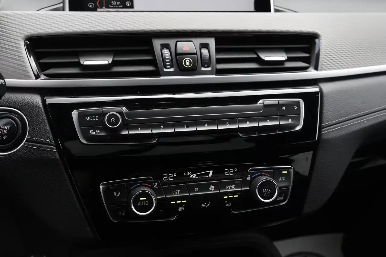 BMW X2 X2 1.5iA sDrive18 OPF M-Pack Pano CruiseC Garantie*