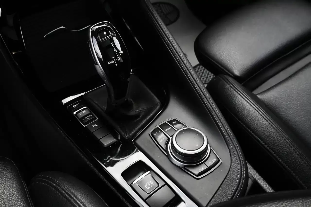 BMW X2 X2 1.5iA sDrive18 OPF M-Pack Pano CruiseC Garantie*