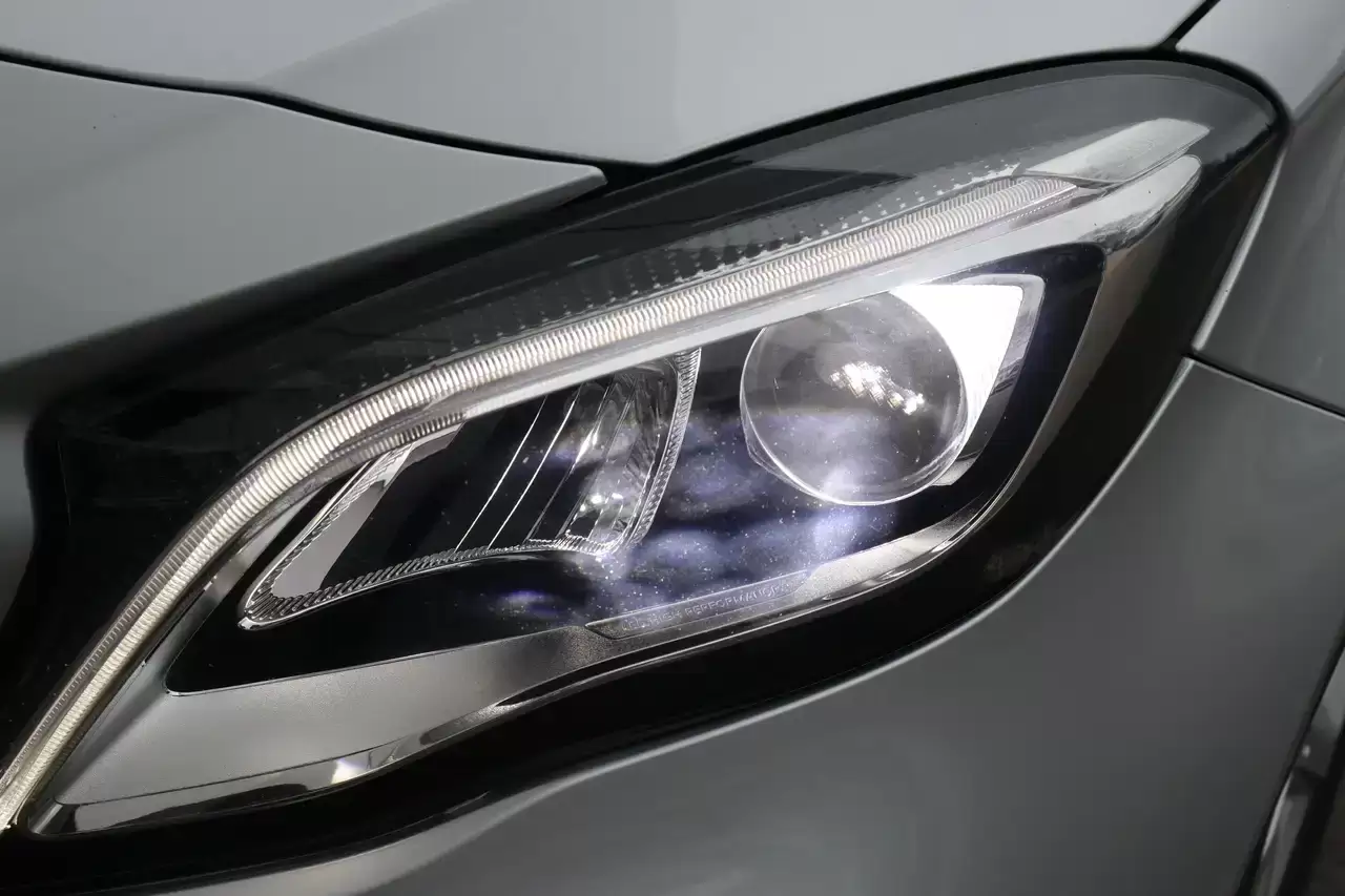 Mercedes-Benz GLA 200 Edition Pano 360° Navi ZetelV Leder Garantie*