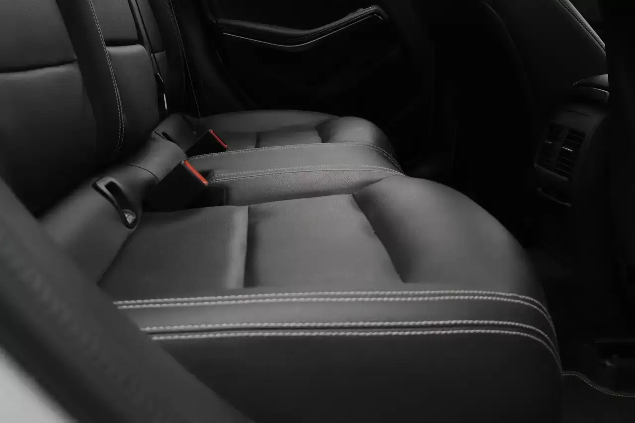 Mercedes-Benz GLA 200 Edition Pano 360° Navi ZetelV Leder Garantie*