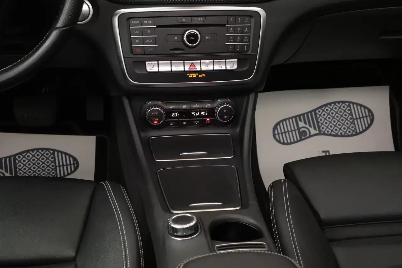 Mercedes-Benz GLA 200 Edition Pano 360° Navi ZetelV Leder Garantie*