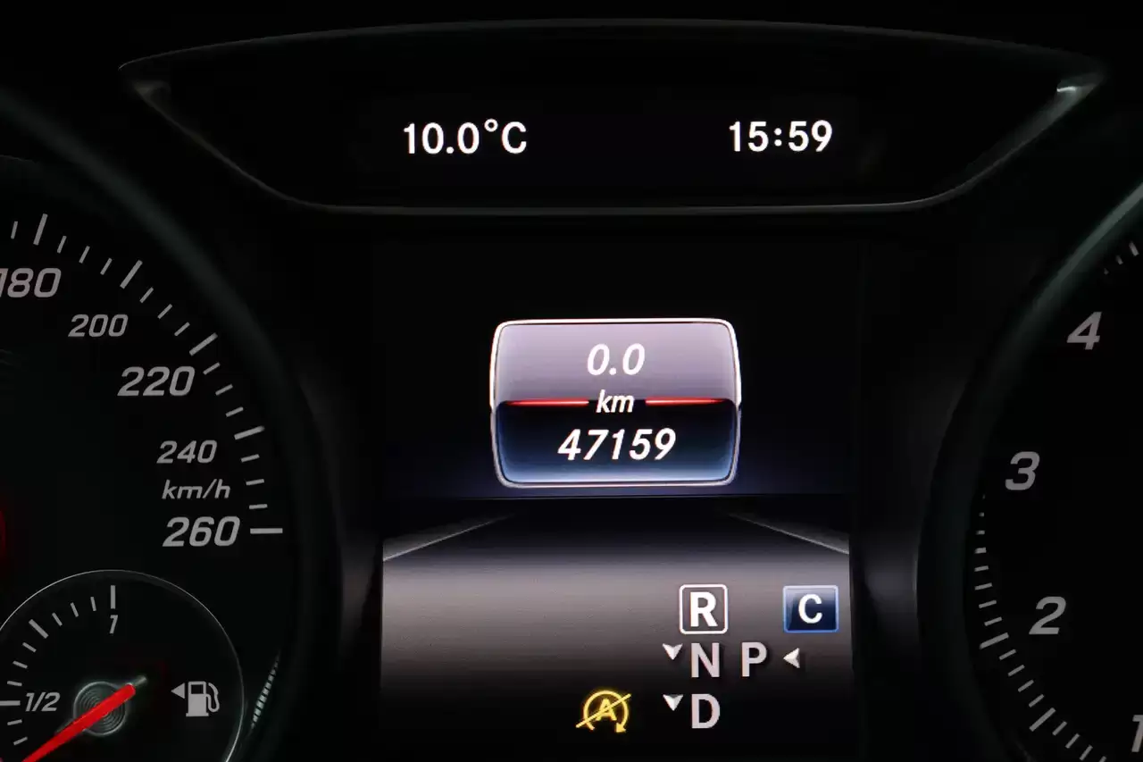 Mercedes-Benz GLA 200 Edition Pano 360° Navi ZetelV Leder Garantie*