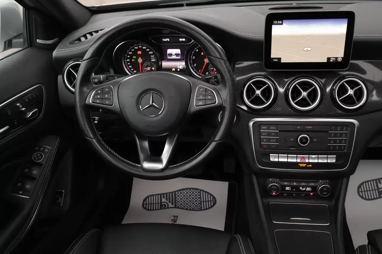 Mercedes-Benz GLA 200 Edition Pano 360° Navi ZetelV Leder Garantie*