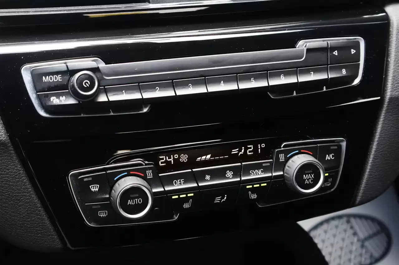 BMW X1 X1 1.5iA sDrive18 Leder LED Camera CruiseC Garantie*