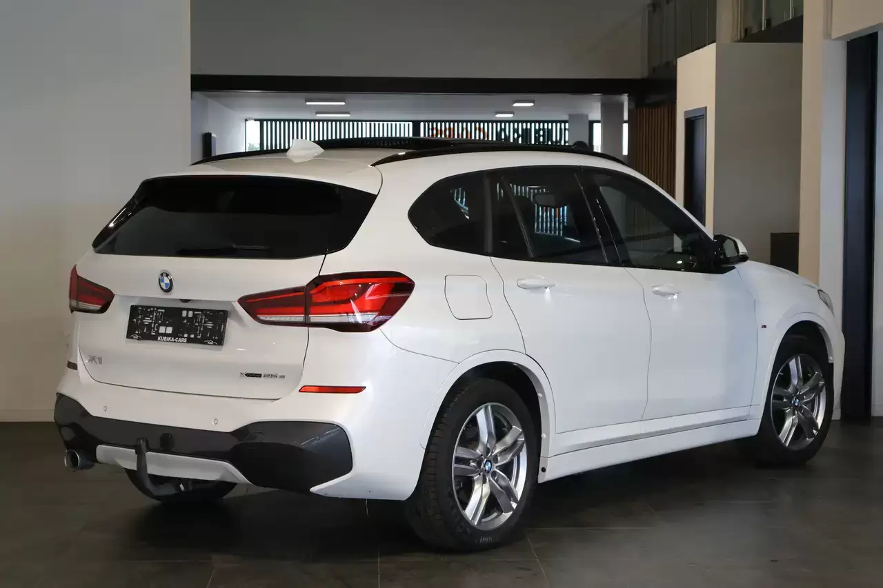 BMW X1 X1 PHEV 1.5iA xDrive25e M-Pack Pano ACC Garantie*