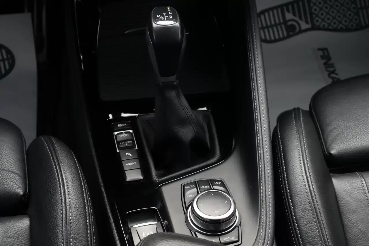 BMW X2 xDrive25e M-pack PANO BTW Head/Up Keyless Garantie
