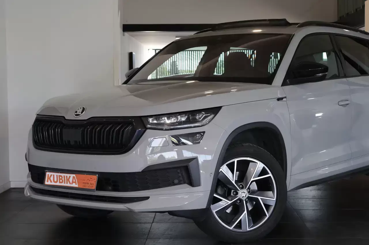 Skoda Kodiaq Kodiaq 1.5 TSI ACT Sportline II DSG Pano 360° Garantie*