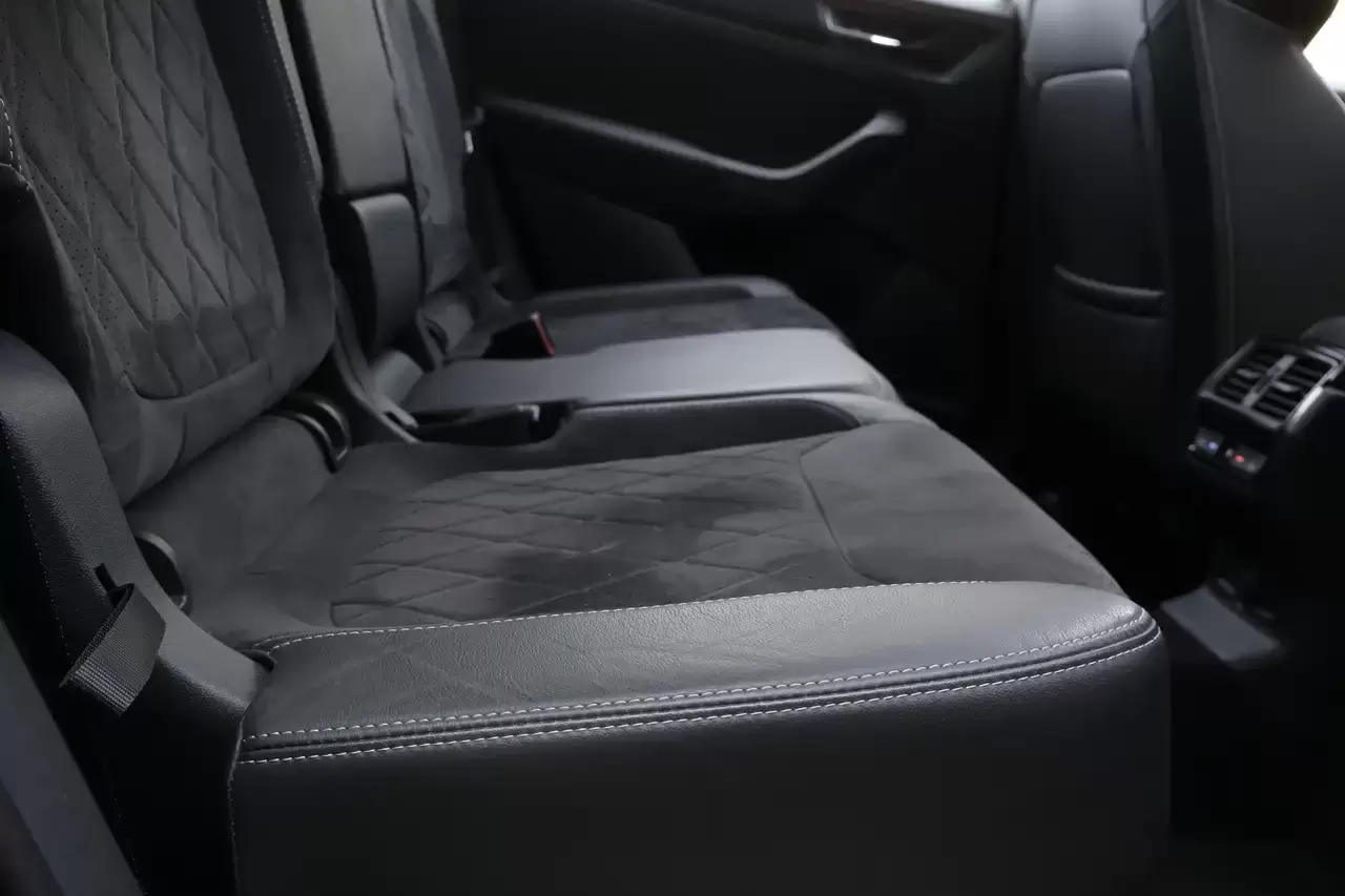 Skoda Kodiaq Kodiaq 1.5 TSI ACT Sportline II DSG Pano 360° Garantie*