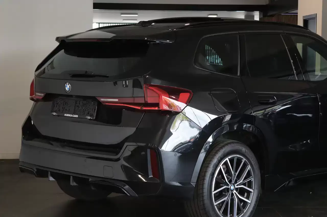 BMW X1 X1 1.5iAS sDrive18 M-Pack CruiseC Pano Garantie*