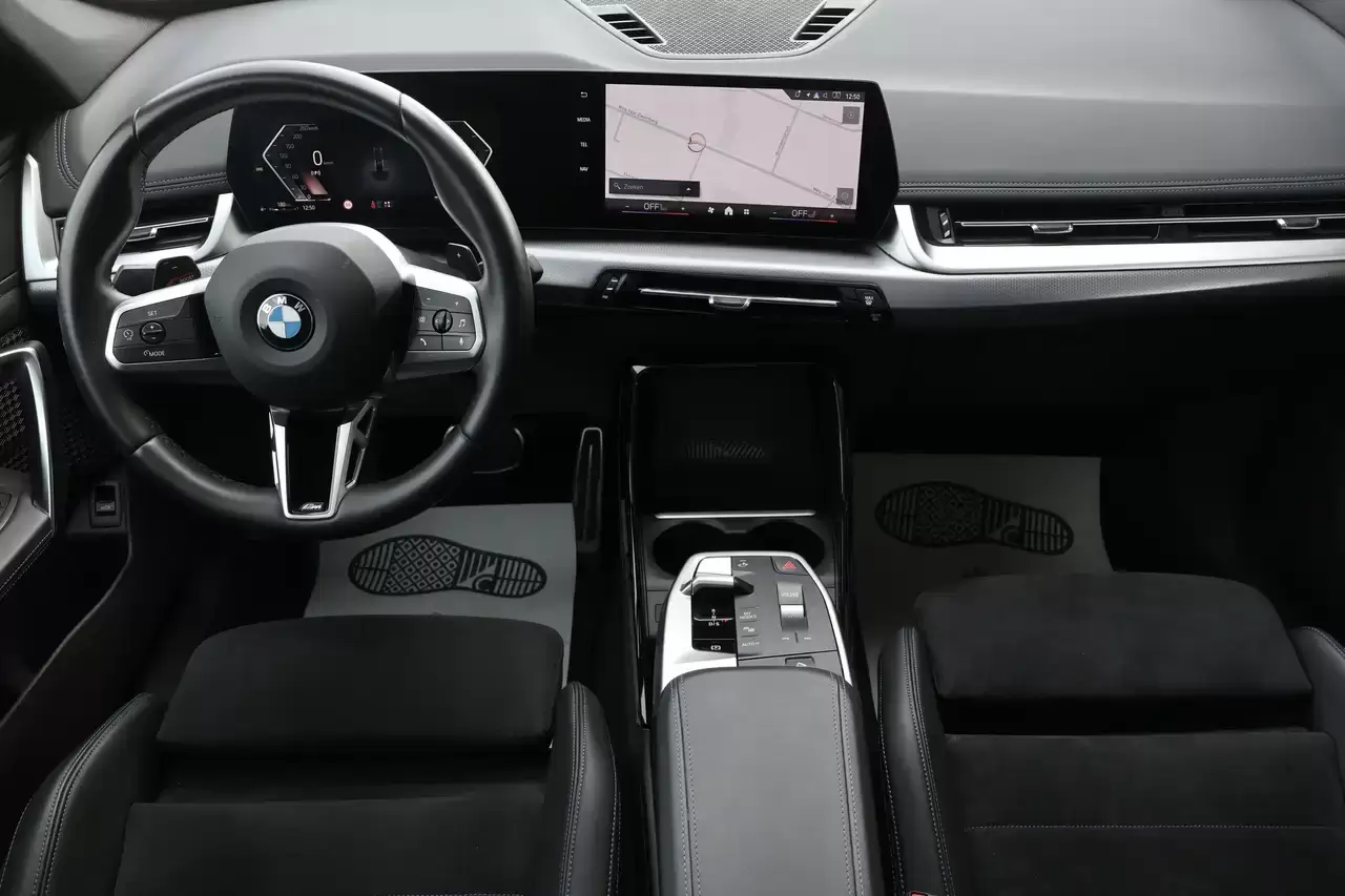 BMW X1 X1 1.5iAS sDrive18 M-Pack CruiseC Pano Garantie*