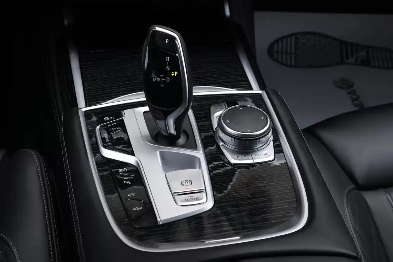 BMW 745 745eAS PHEV M-Pack ACC Pano BTW* Memory Garantie*