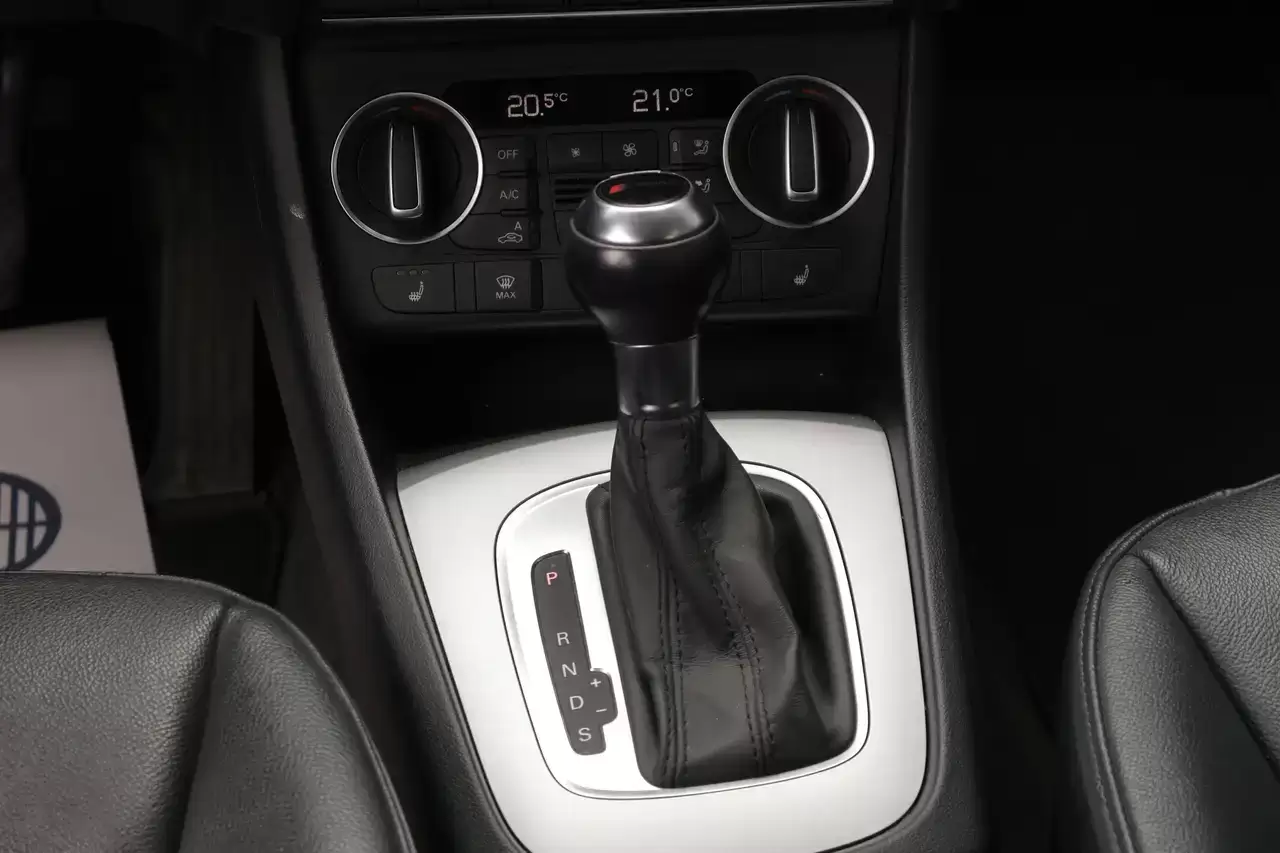 Audi Q3 Q3 2.0 TDi Quattro S tronic Navi Airco Trekhaak Garantie *