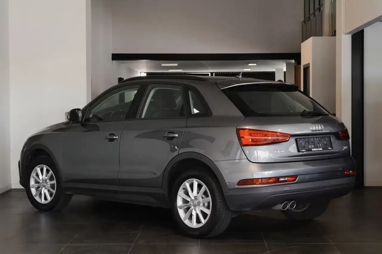 Audi Q3 Q3 2.0 TDi Quattro S tronic Navi Airco Trekhaak Garantie *