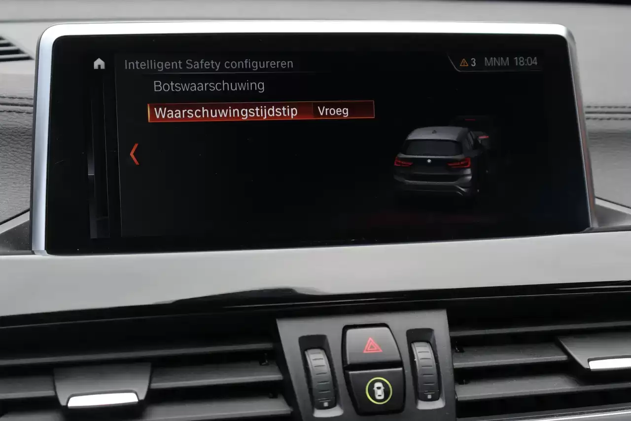 BMW X1 X1 1.5iA sDrive18 LED Camera Navi Cruise Garantie *