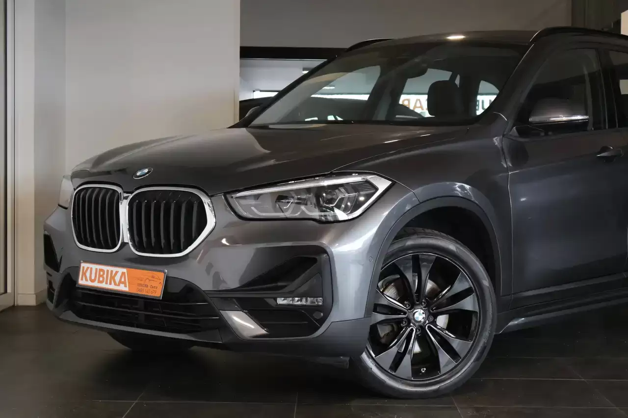 BMW X1 X1 1.5iA sDrive18 LED Camera Navi Cruise Garantie *