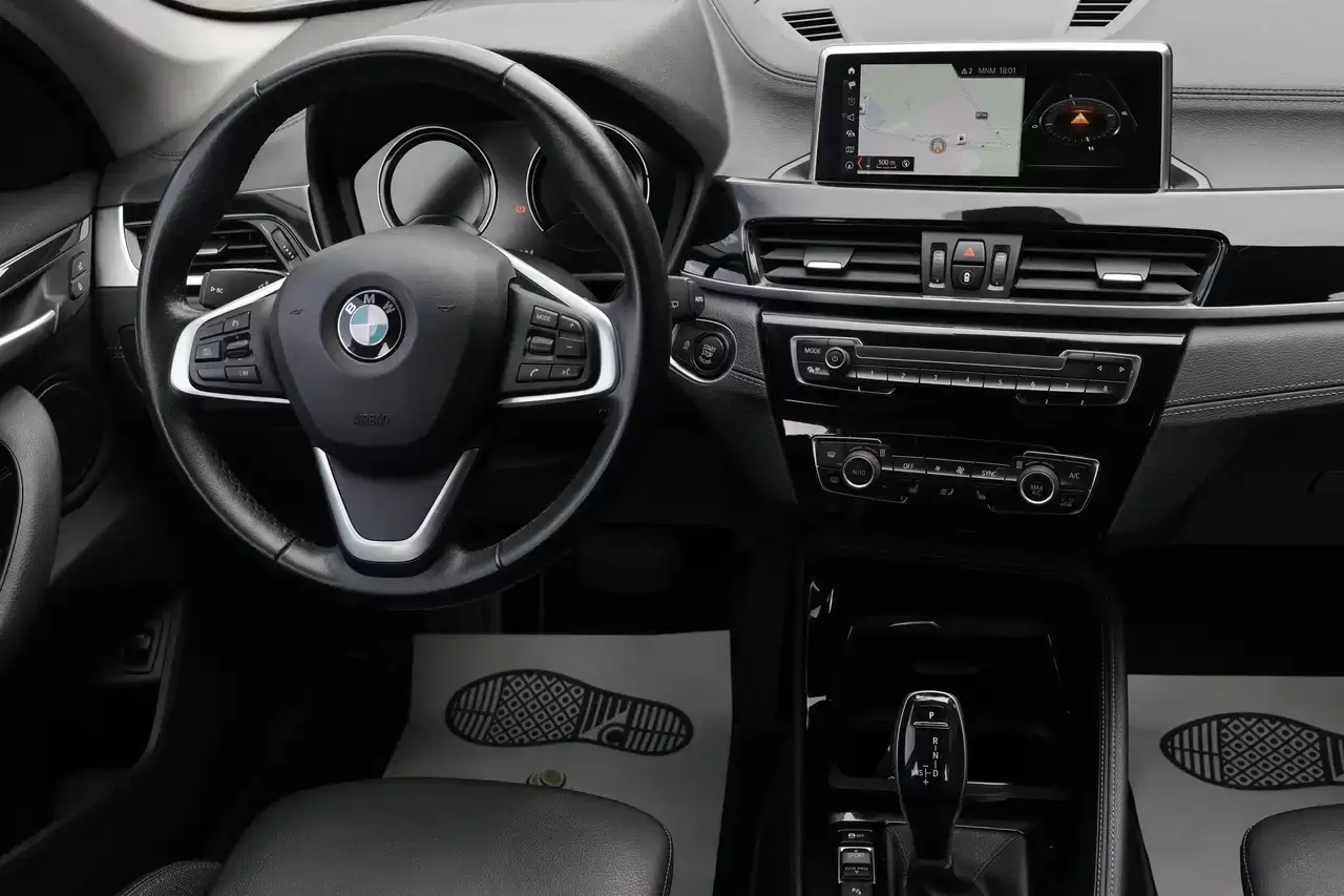 BMW X1 X1 1.5iA sDrive18 LED Camera Navi Cruise Garantie *
