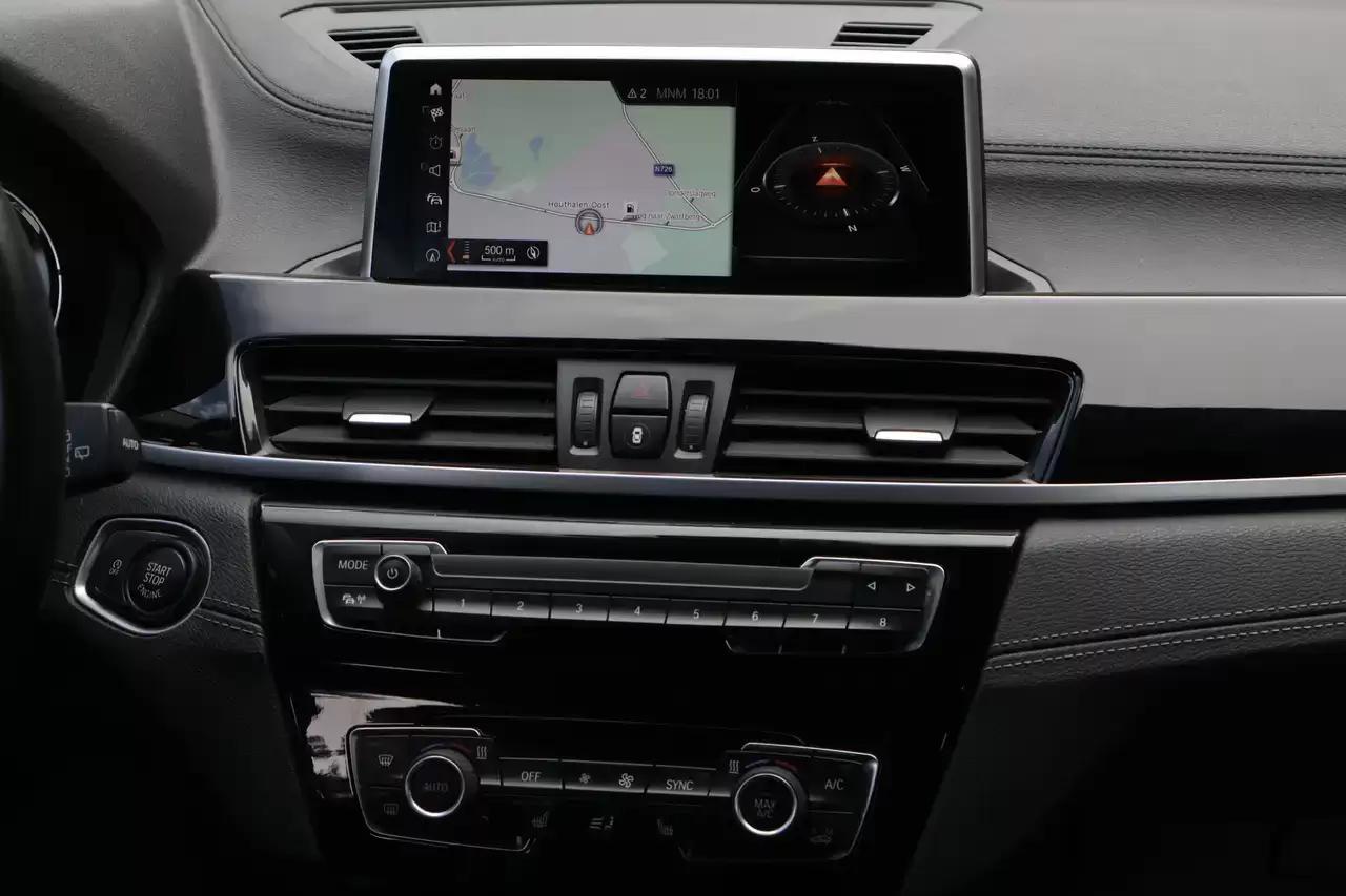 BMW X1 X1 1.5iA sDrive18 LED Camera Navi Cruise Garantie *