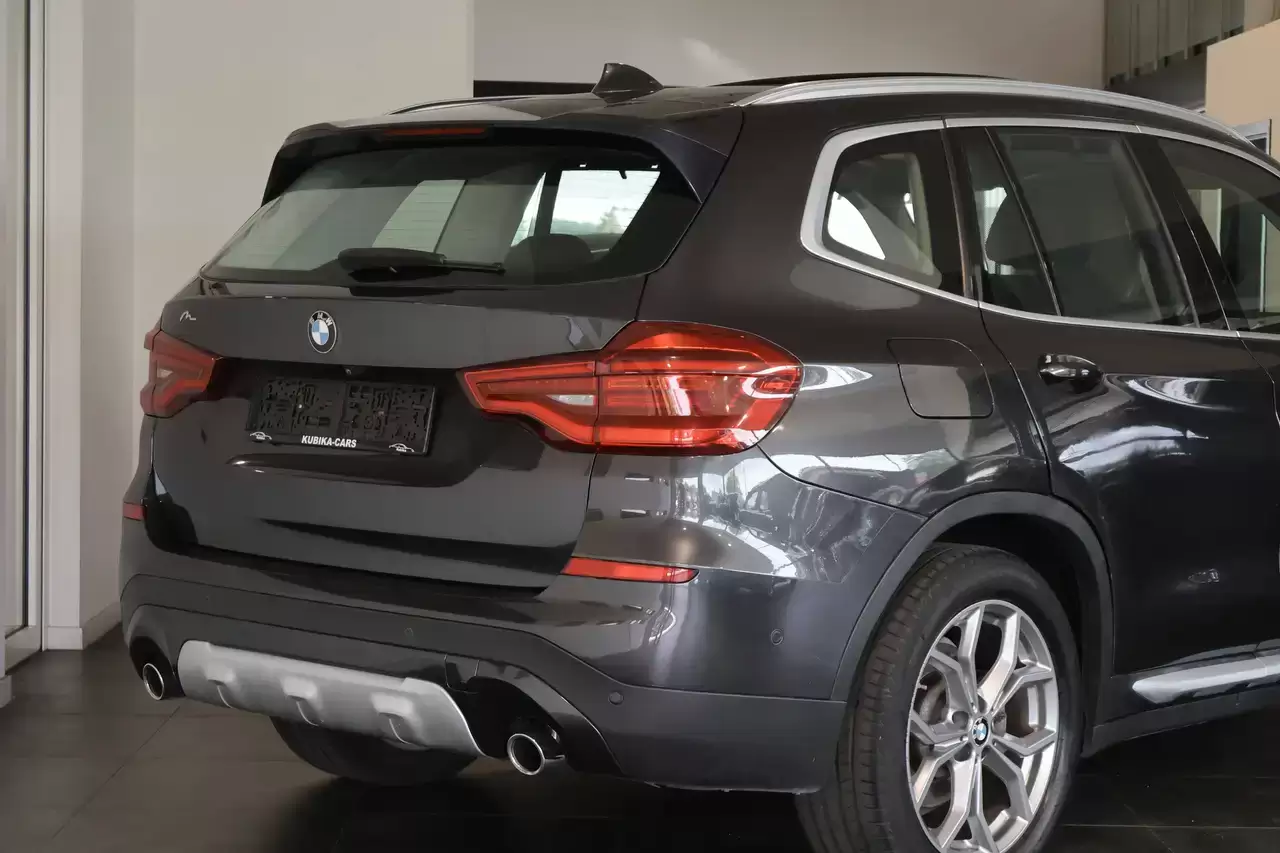 BMW X3 X3 2.0 dA sDrive18 PANO LED Camera Keyless Garantie *