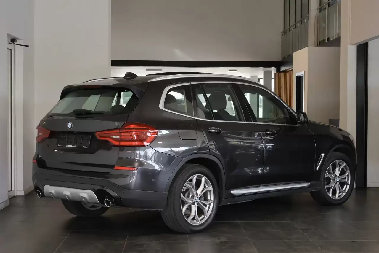 BMW X3 X3 2.0 dA sDrive18 PANO LED Camera Keyless Garantie *