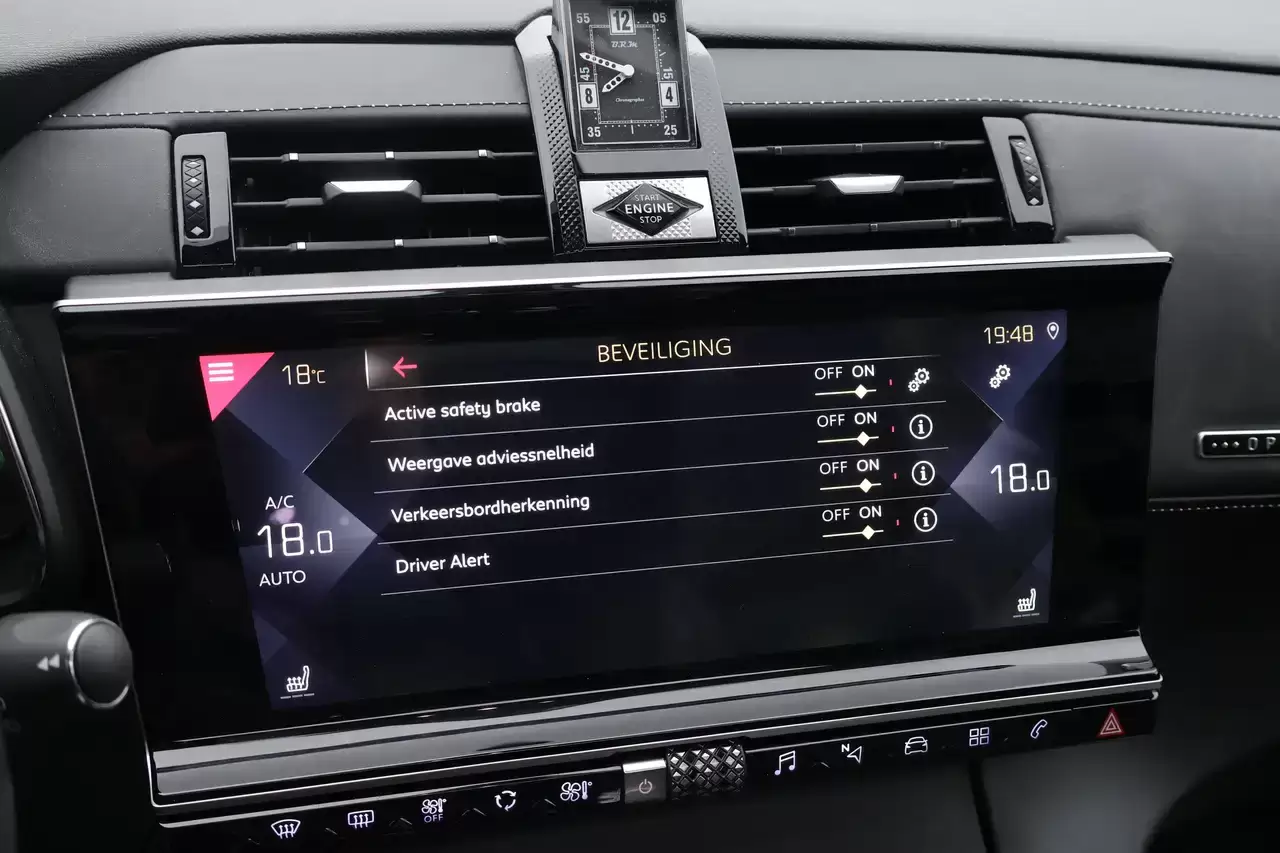 DS Automobiles DS 7 Crossback DS 7 CROSSBACK 1.5 BlueHDi Opera ACC Pano Garantie*