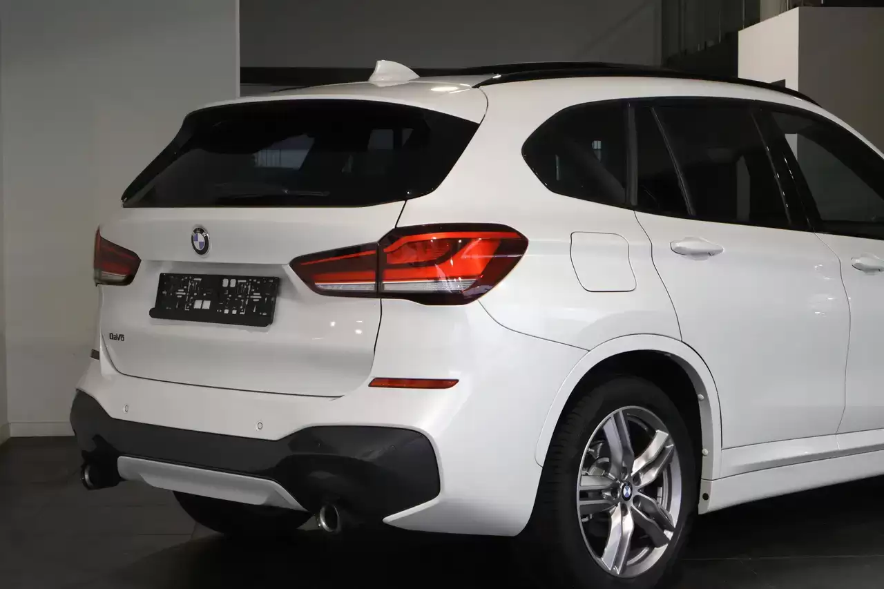 BMW X1 X1 2.0 dA sDrive18 M-Pack Half Leder Garantie*