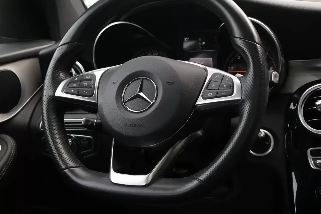 Mercedes-Benz GLC 220 GLC 220 d 4-Matic AMG Pano Navi Garantie BTW *