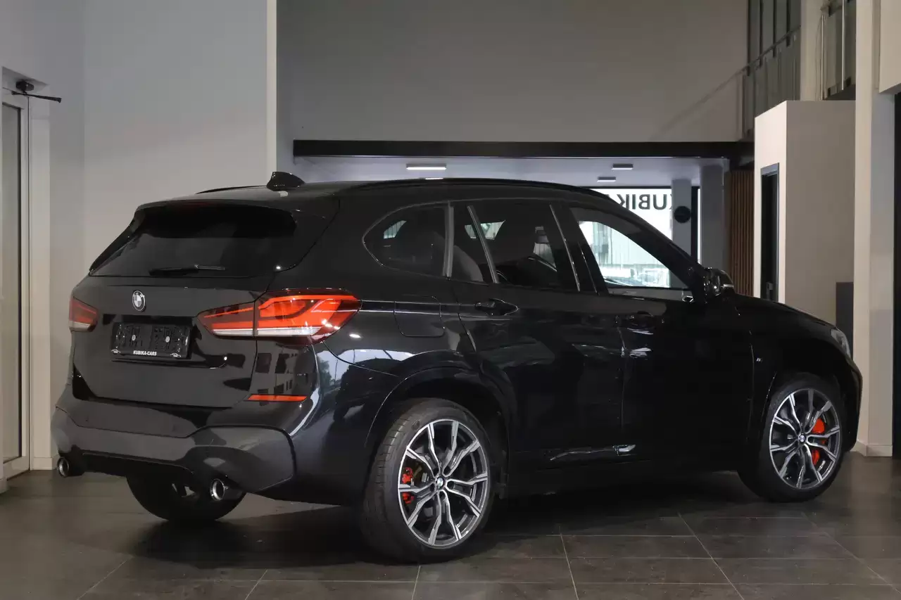 BMW X1 X1 2.0iA xDrive20 M Pakket PANO Head-up Keyless Memory LED Garantie *