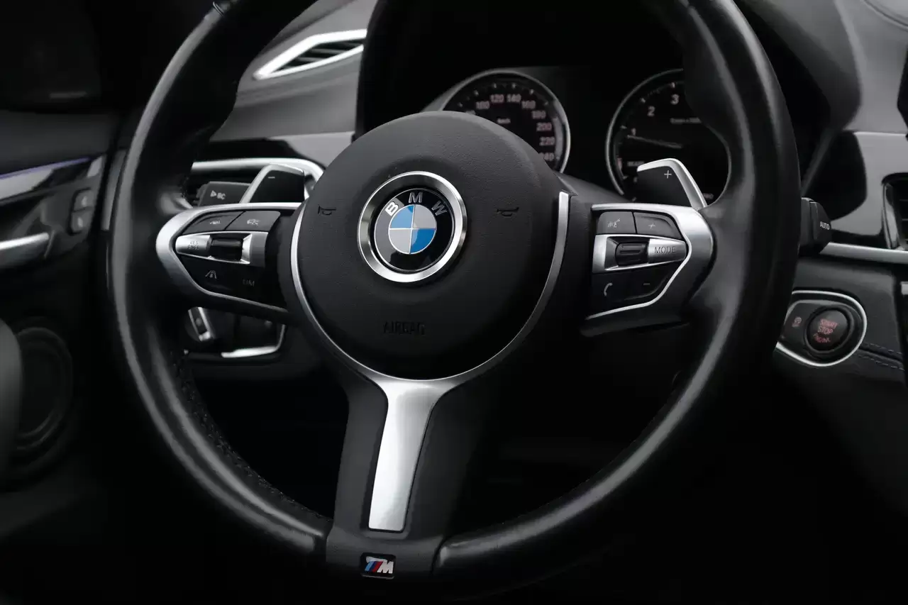 BMW X1 X1 2.0iA xDrive20 M Pakket PANO Head-up Keyless Memory LED Garantie *