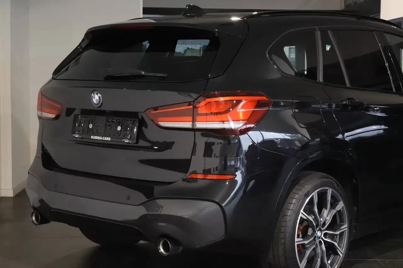 BMW X1 X1 2.0iA xDrive20 M Pakket PANO Head-up Keyless Memory LED Garantie *