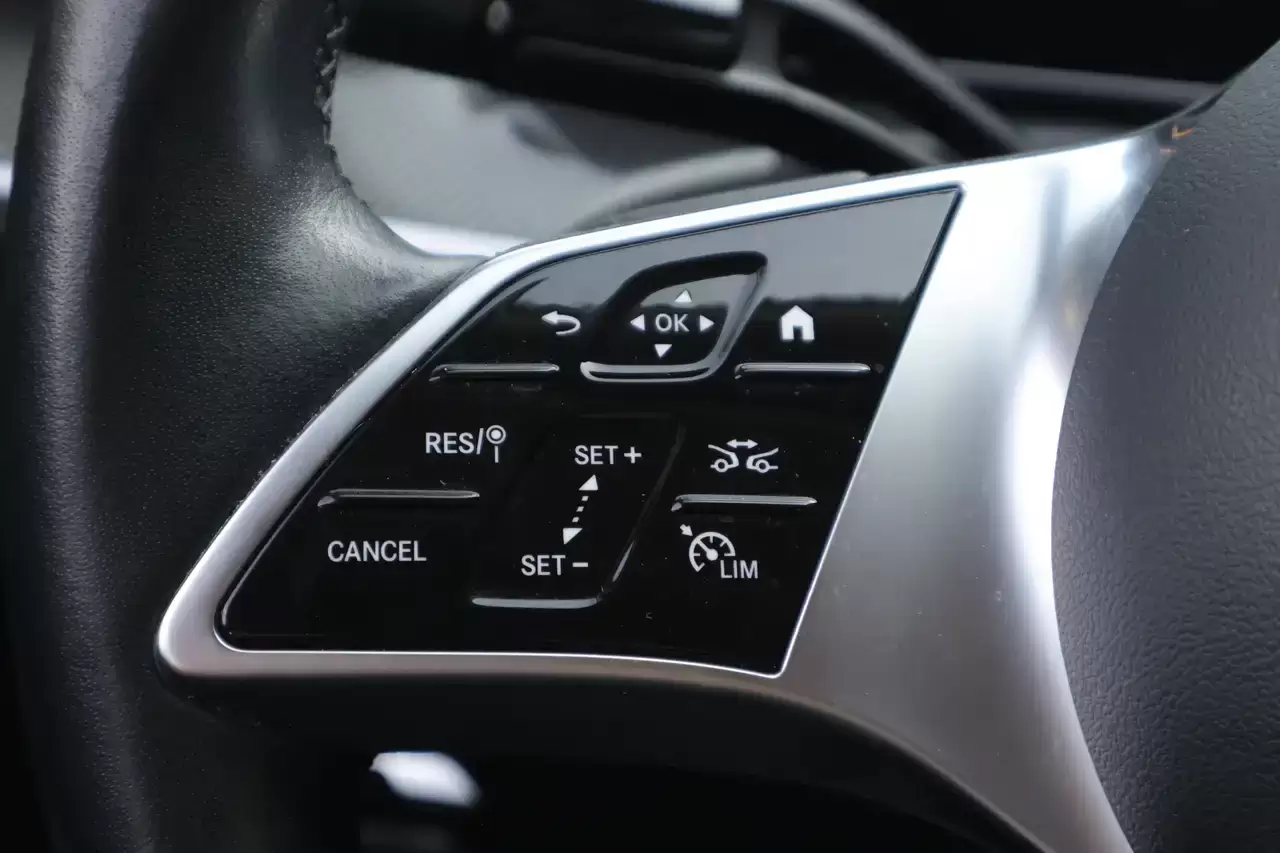 Mercedes-Benz C 300 C 300 e PHEV Hybrid Navi LijnA Distronic Dodehoek Garantie *