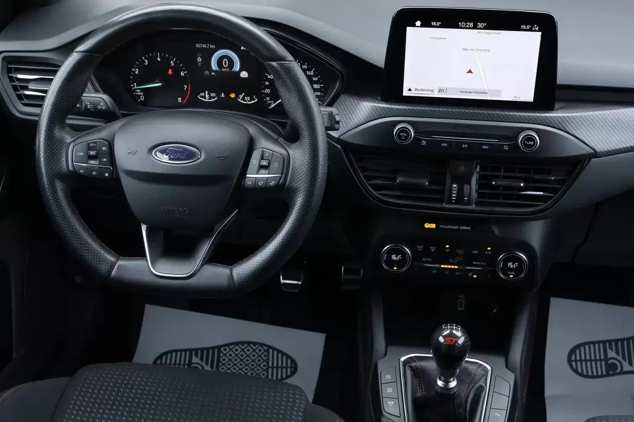 Ford Focus Focus 1.5 EcoBoost ST Line CruiseC Camera Garantie*