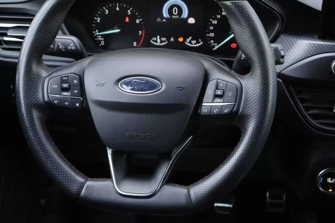Ford Focus Focus 1.5 EcoBoost ST Line CruiseC Camera Garantie*