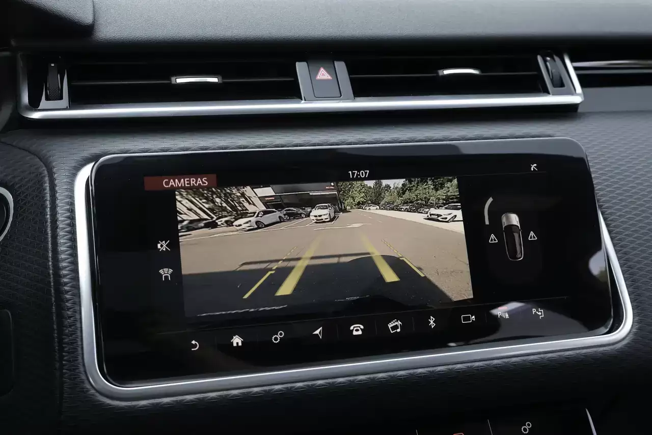 Land Rover Range Rover Velar Velar 2.0 TD4 R-Dynamic SE ACC Pano Memory Garantie*