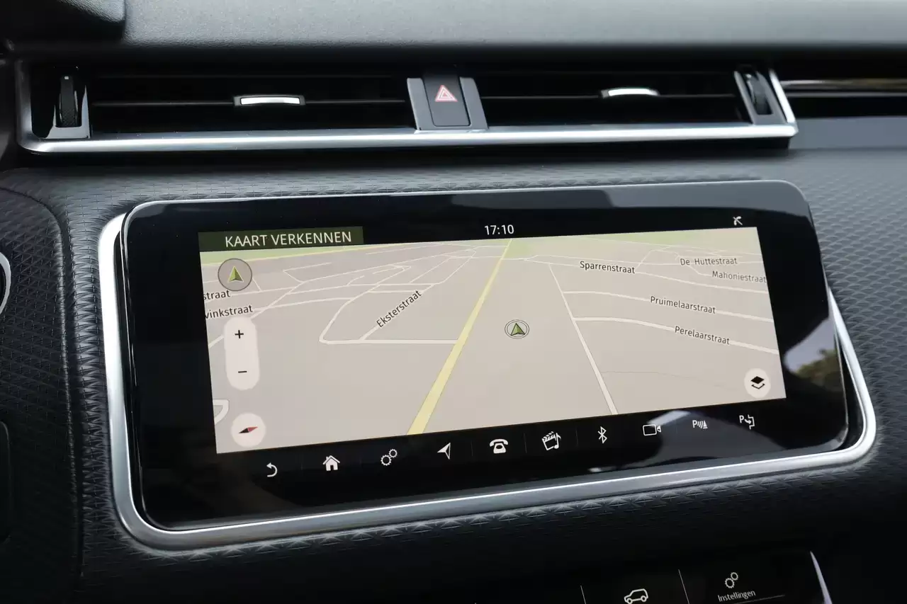 Land Rover Range Rover Velar Velar 2.0 TD4 R-Dynamic SE ACC Pano Memory Garantie*