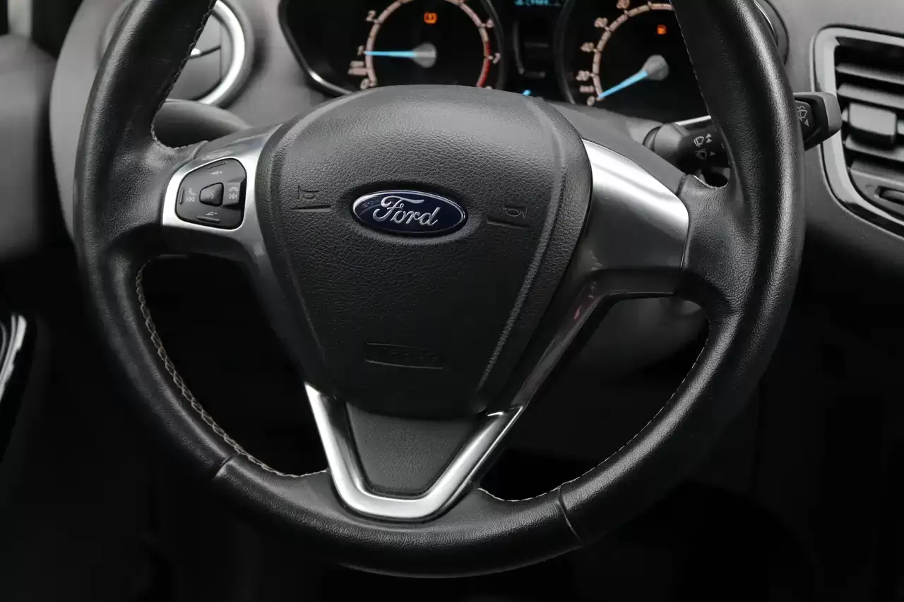 Ford Fiesta Fiesta 1.0 EcoBoost Titanium PowerShift BT ParkS Garantie*