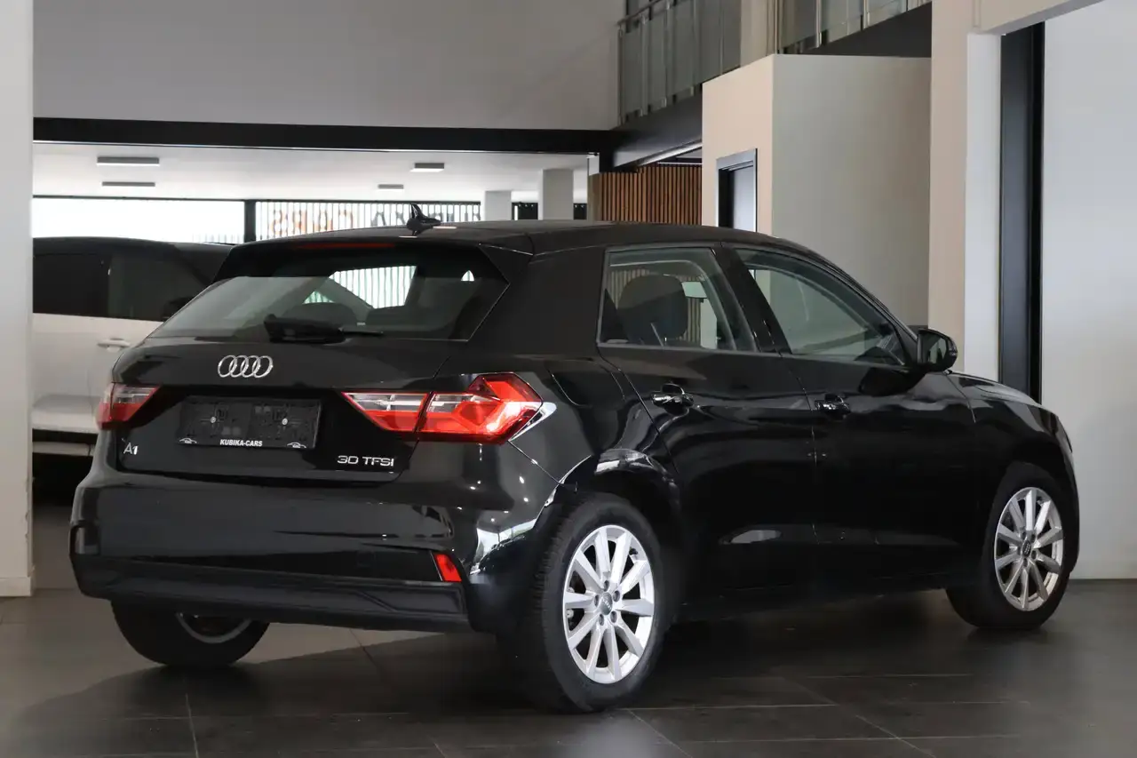 Audi A1 A1 30 TFSI S tronic Navi CruiseC ZetelV Garantie*
