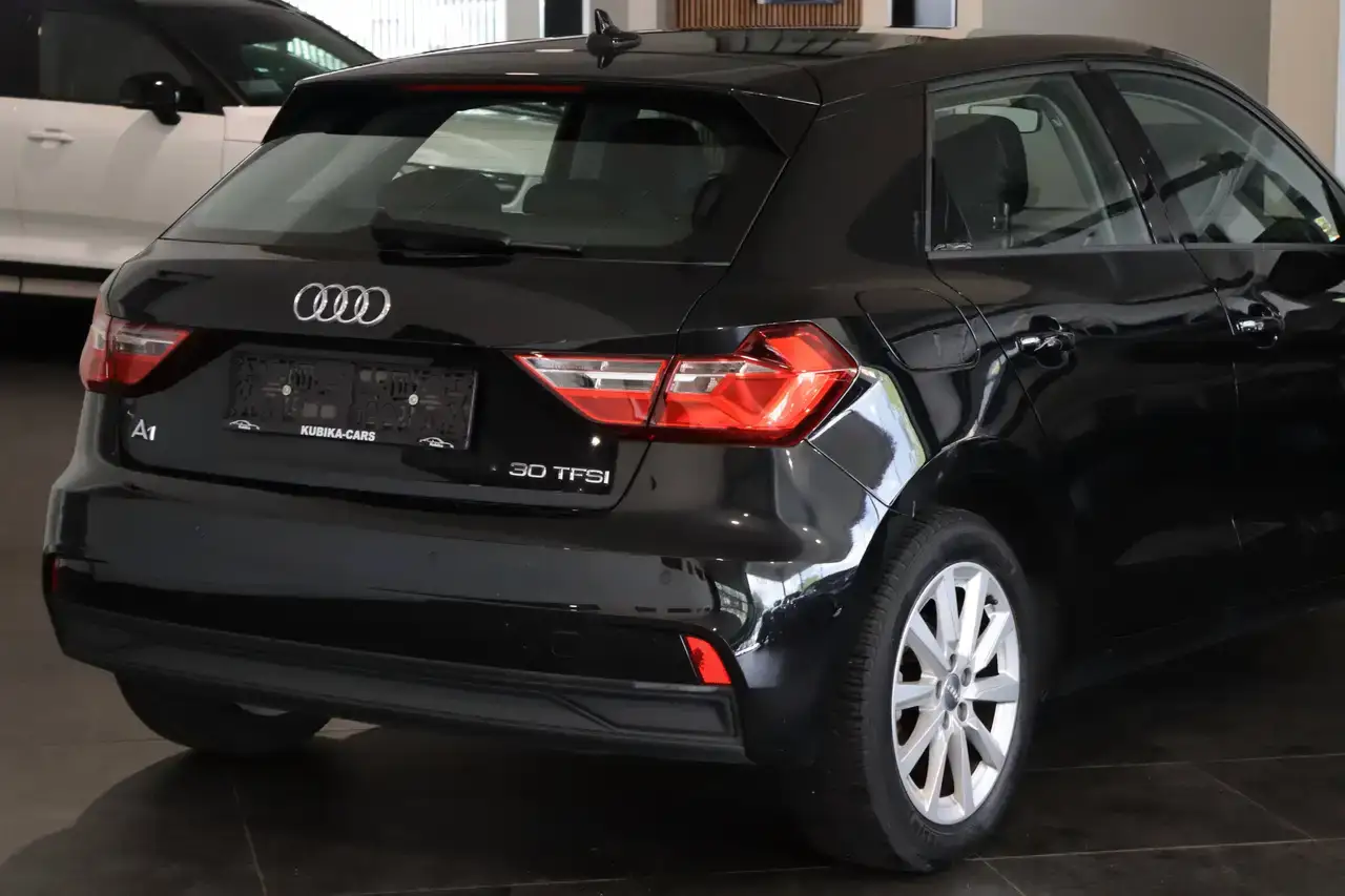 Audi A1 A1 30 TFSI S tronic Navi CruiseC ZetelV Garantie*